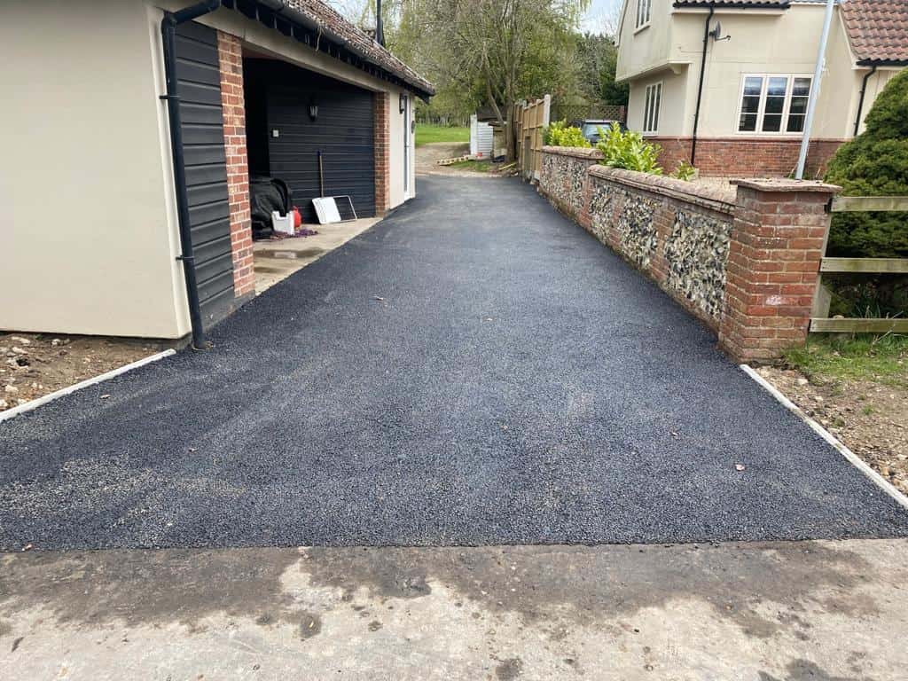 This is a newly installed tarmac driveway. All works carried out by Gillingham Driveways